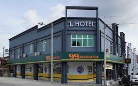 L Hotel Simpang Renggam